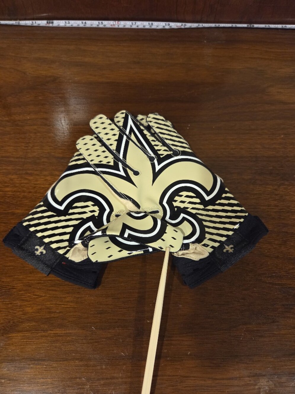 NikeTeam Edition NFL Orleans Saints Black & Gold FOOTBALL Gloves ⚜️ 🏈⚜️🏈